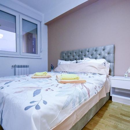 Luxury "Cube" Apartment Üsküp Dış mekan fotoğraf