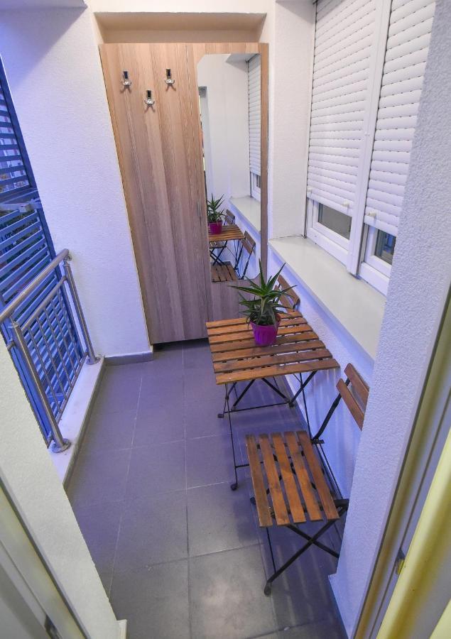 Luxury "Cube" Apartment Üsküp Dış mekan fotoğraf